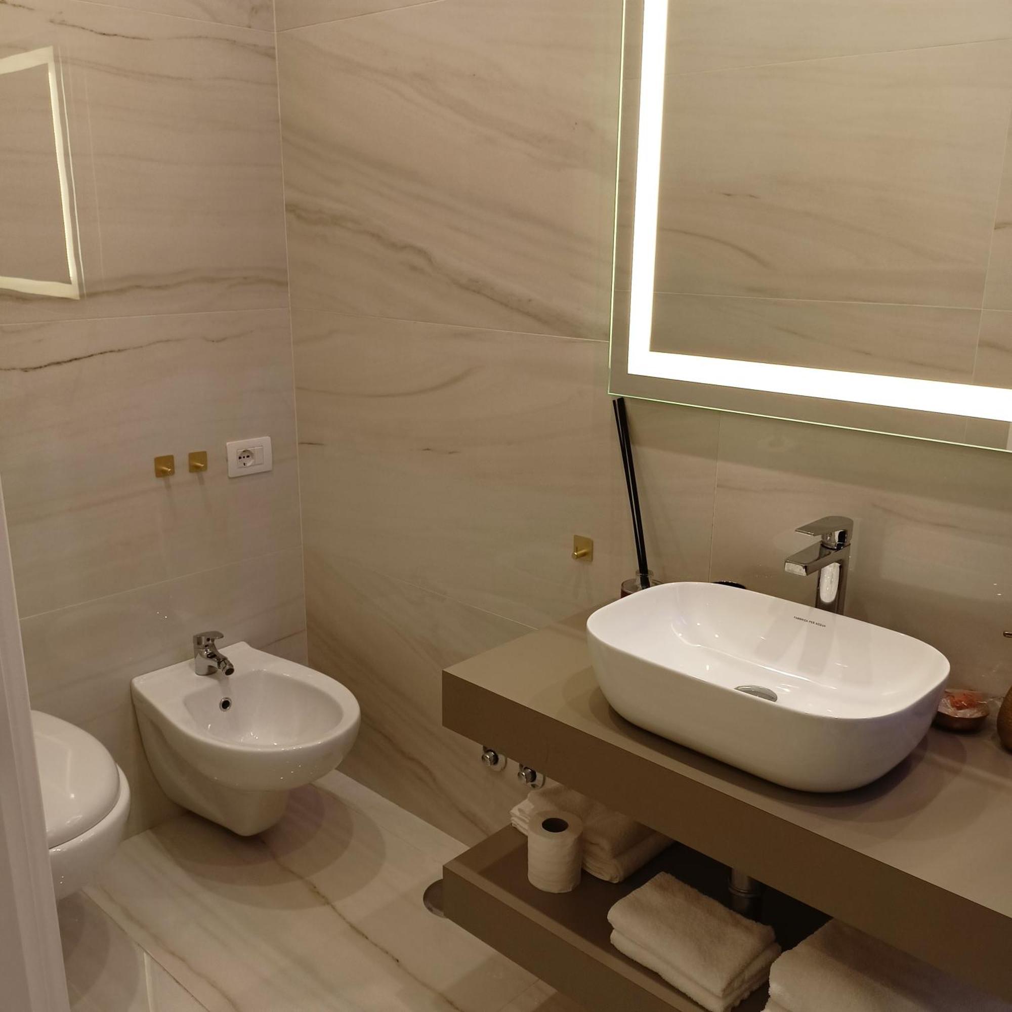 La Lepre Bovio Hotel Napoli Ngoại thất bức ảnh