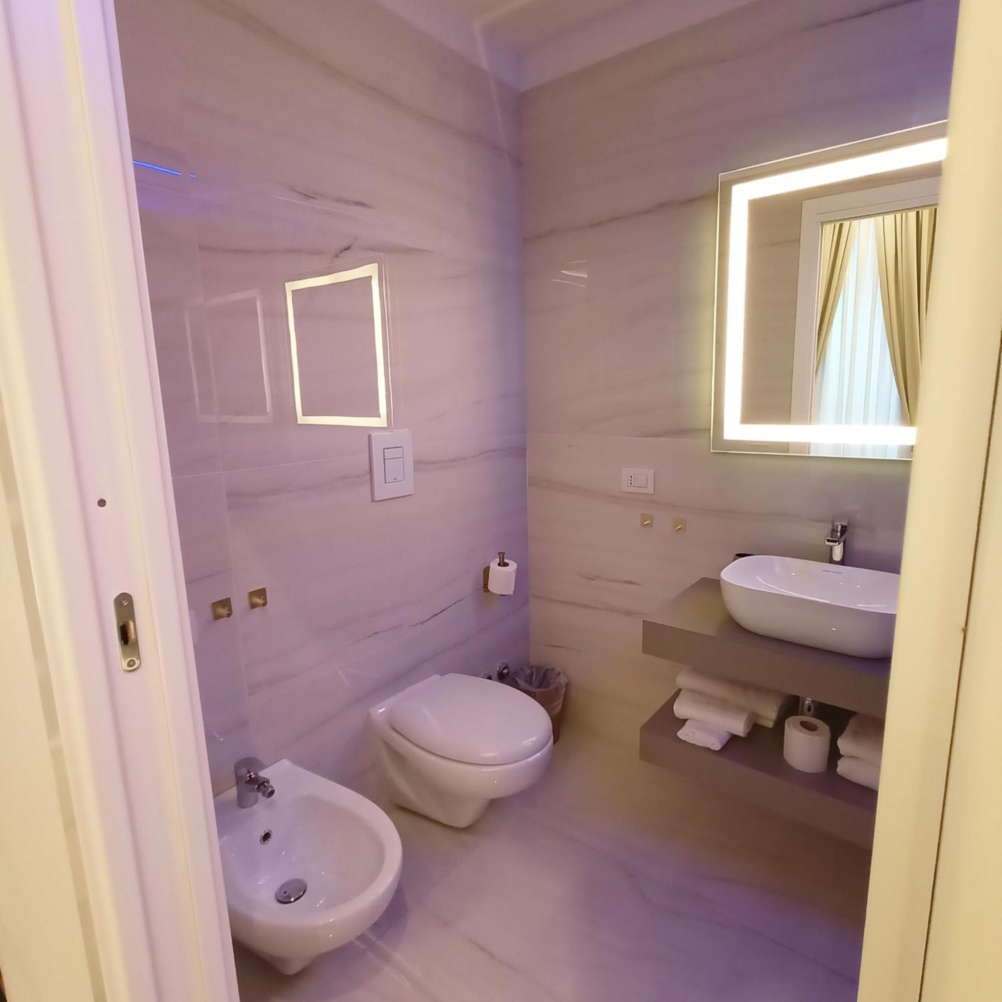 La Lepre Bovio Hotel Napoli Ngoại thất bức ảnh